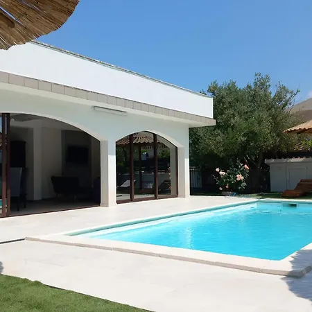 Awesome In With Heated Swimming Pool Holiday home