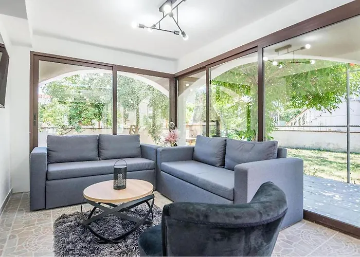 Pet Friendly In Prázdninový dům Vir